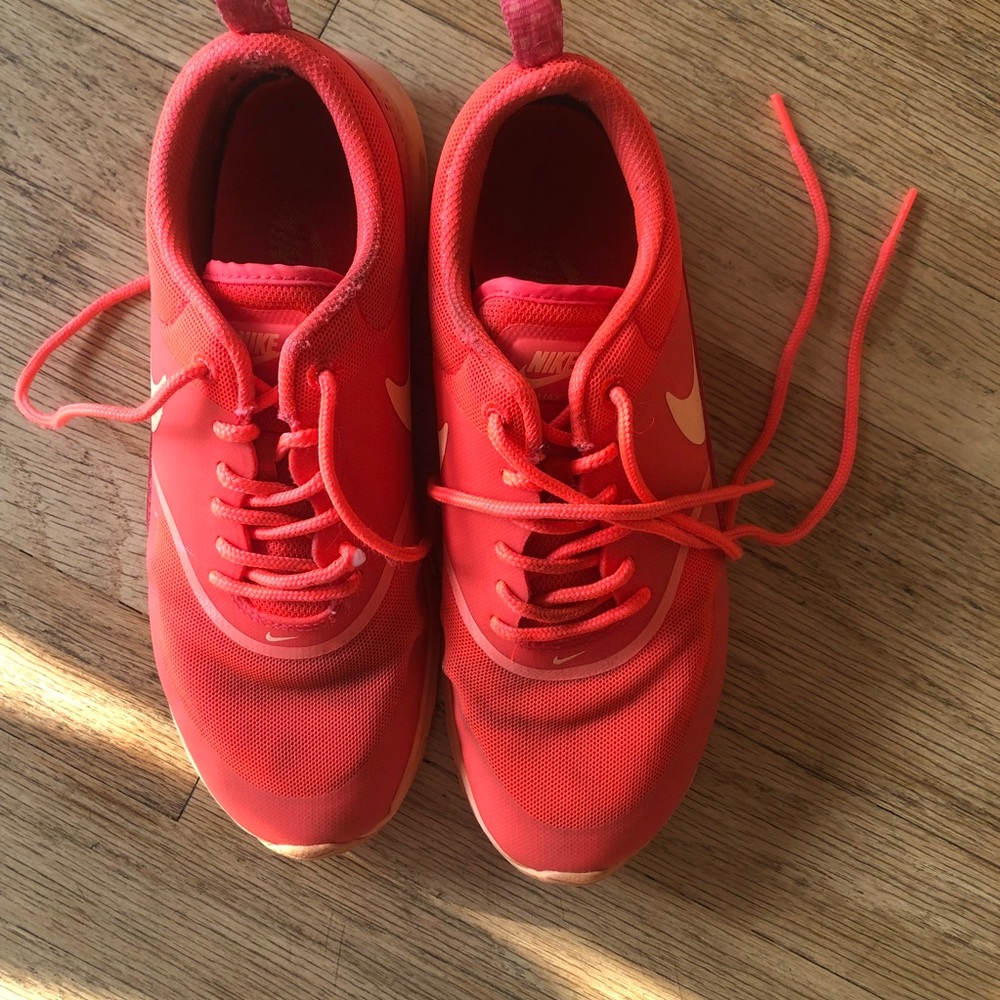 Nike Air Max Thea Size 7